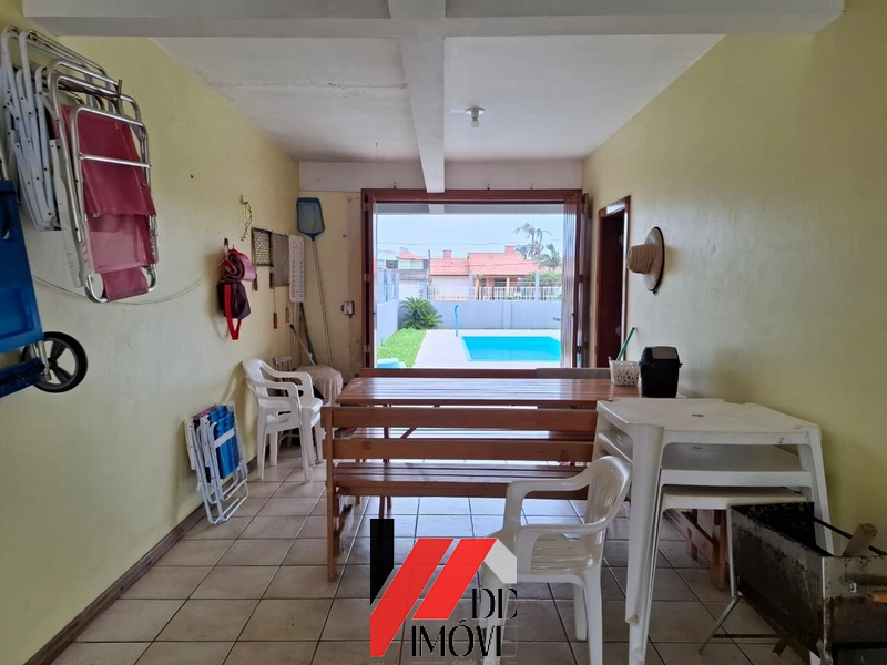 SOBRADO A UMA QUADRA DO MAR EM CAPÃO DA CANOA!: 33ª foto da galeria de imagens do imóvel