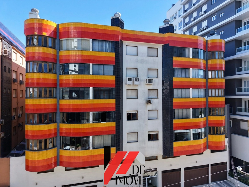 APARTAMENTO À VENDA, UMA QUADRA DO MAR!!!: 1ª foto da galeria de imagens do imóvel