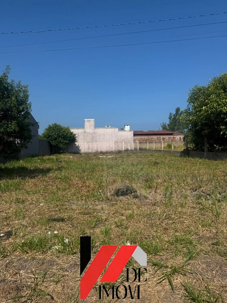 TERRENO A 300 METROS DO MAR!: 1ª foto da galeria de imagens do imóvel