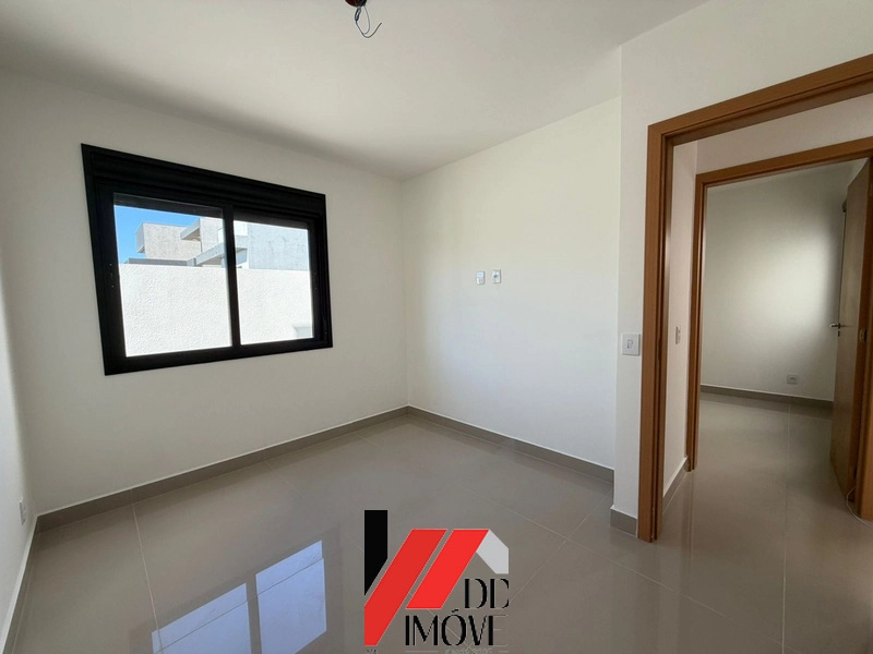 CASA DE ESQUINA A POUCOS METROS DO MAR!: 11ª foto da galeria de imagens do imóvel