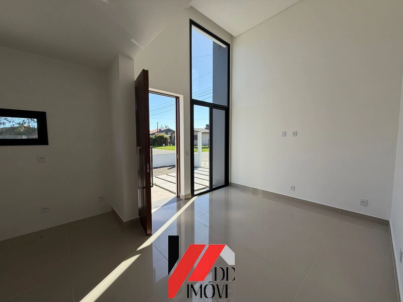 CASA DE ESQUINA A POUCOS METROS DO MAR!: 15ª foto da galeria de imagens do imóvel