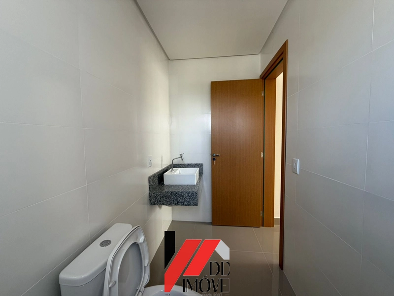 CASA DE ESQUINA A POUCOS METROS DO MAR!: 6ª foto da galeria de imagens do imóvel