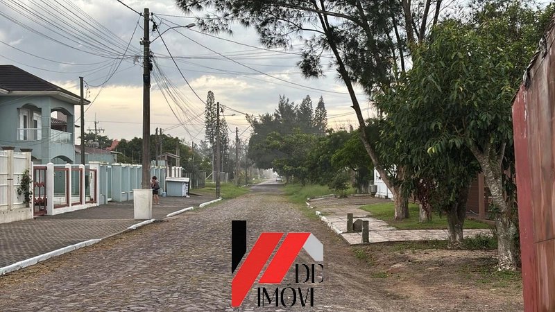 TERRENO A DUAS QUADRAS DO MAR!!: 2ª foto da galeria de imagens do imóvel
