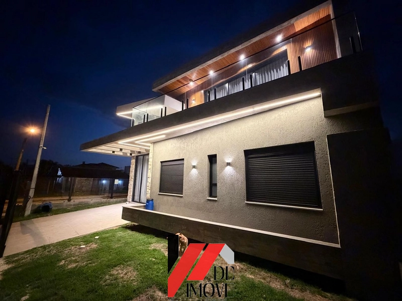 Casa à venda na Zona Norte de Capão da Canoa: 2ª foto da galeria de imagens do imóvel