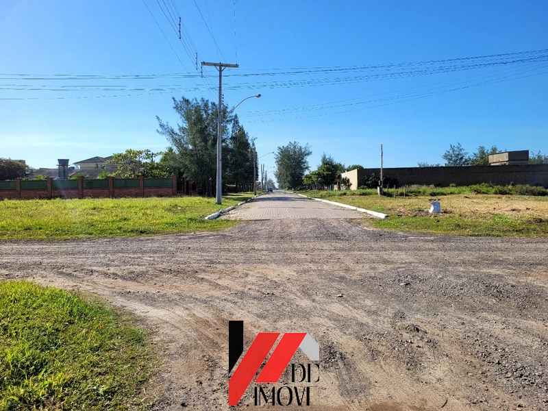TERRENO A 1 QUADRA DO MAR!!: 3ª foto da galeria de imagens do imóvel