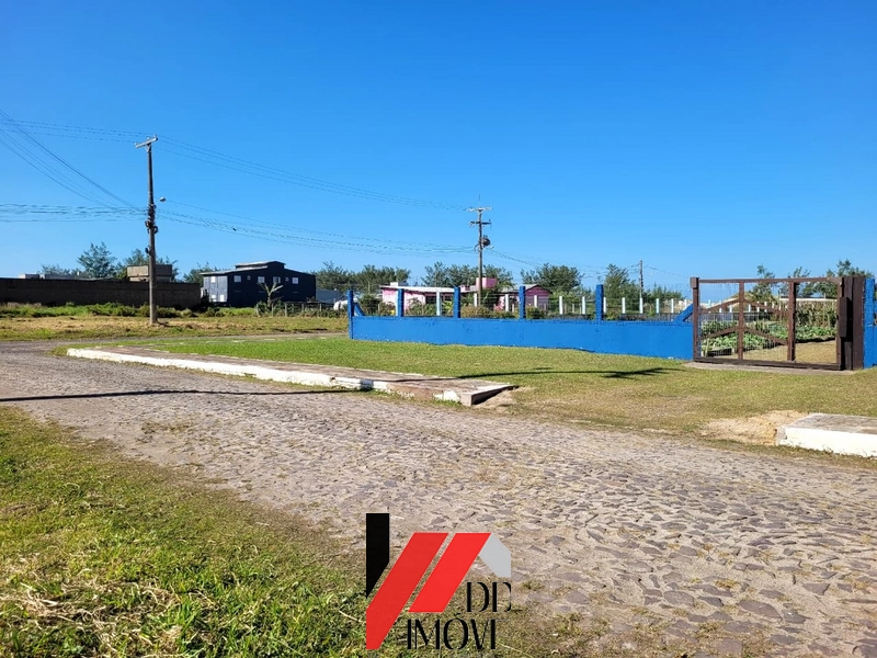 TERRENO A 1 QUADRA DO MAR!!: 2ª foto da galeria de imagens do imóvel