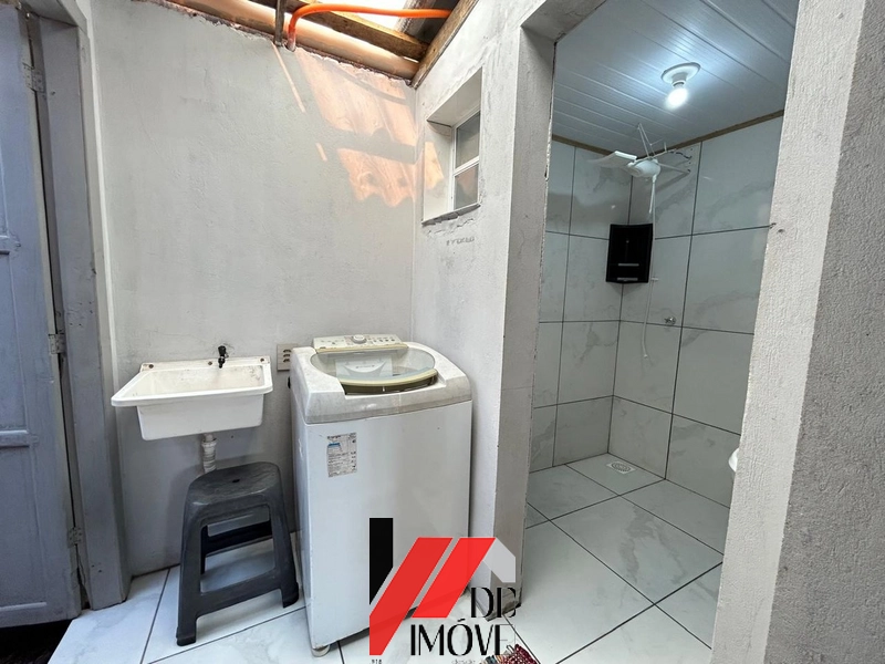 CASA DE MADEIRA NO JARDIM BEIRA MAR!!: 7ª foto da galeria de imagens do imóvel