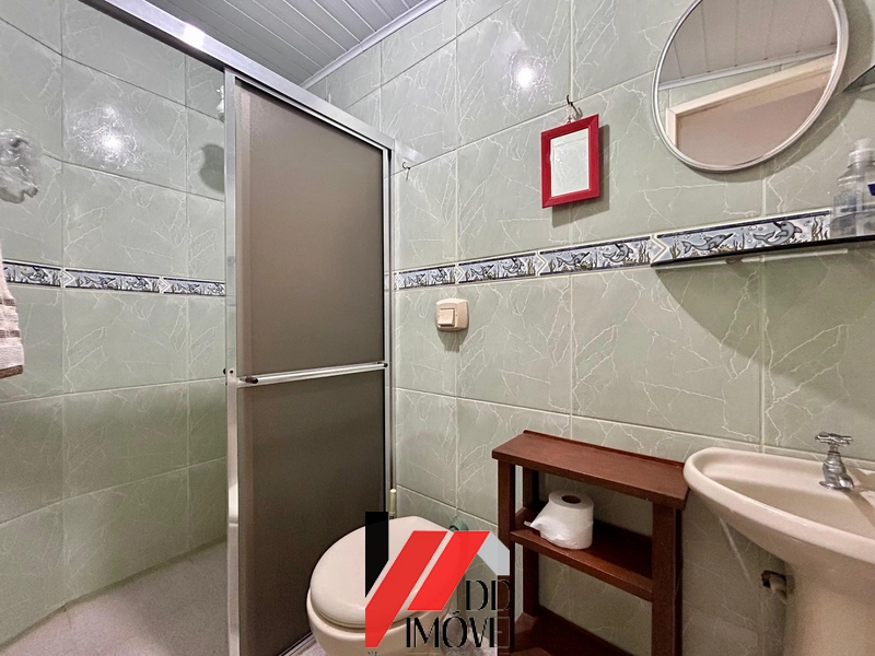 APARTAMENTO A UMA QUADRA DO MAR NO JARDIM BEIRA MAR: 7ª foto da galeria de imagens do imóvel