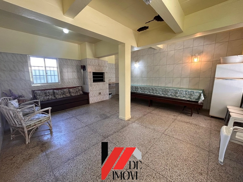 APARTAMENTO A UMA QUADRA DO MAR NO JARDIM BEIRA MAR: 4ª foto da galeria de imagens do imóvel