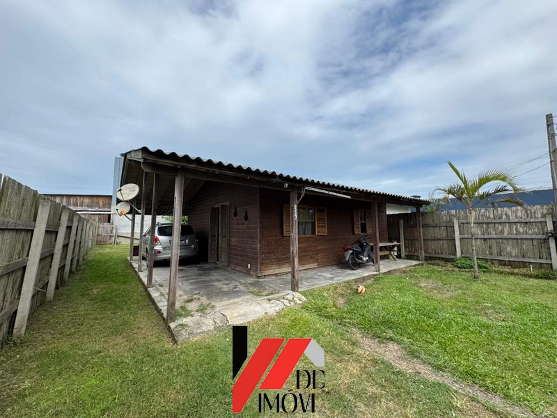 CASA DE MADEIRA A VENDA NO JARDIM BEIRA MAR!!: 6ª foto da galeria de imagens do imóvel