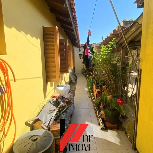 1 CASA MAIS ANEXO NOS FUNDOS: 11ª foto da galeria de imagens do imóvel