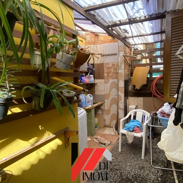 1 CASA MAIS ANEXO NOS FUNDOS: 4ª foto da galeria de imagens do imóvel