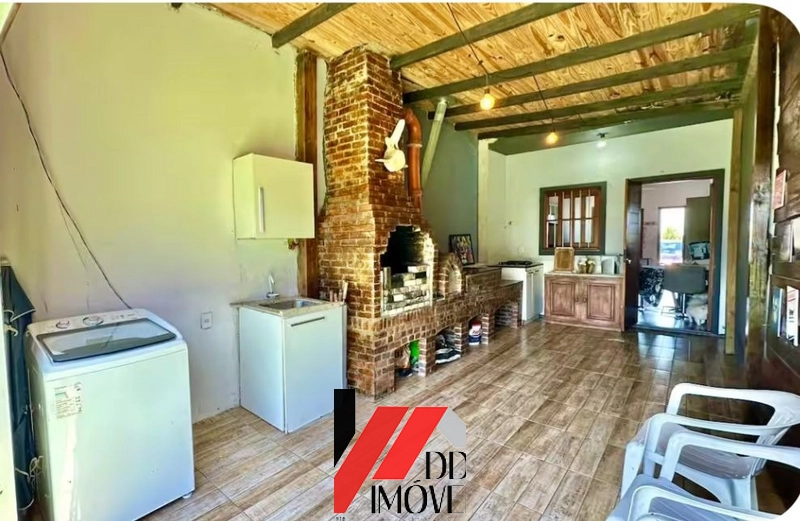CASA COM PISCINA  A UMA QUADRA DO MAR: 8ª foto da galeria de imagens do imóvel