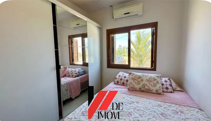 CASA COM PISCINA  A UMA QUADRA DO MAR: 4ª foto da galeria de imagens do imóvel