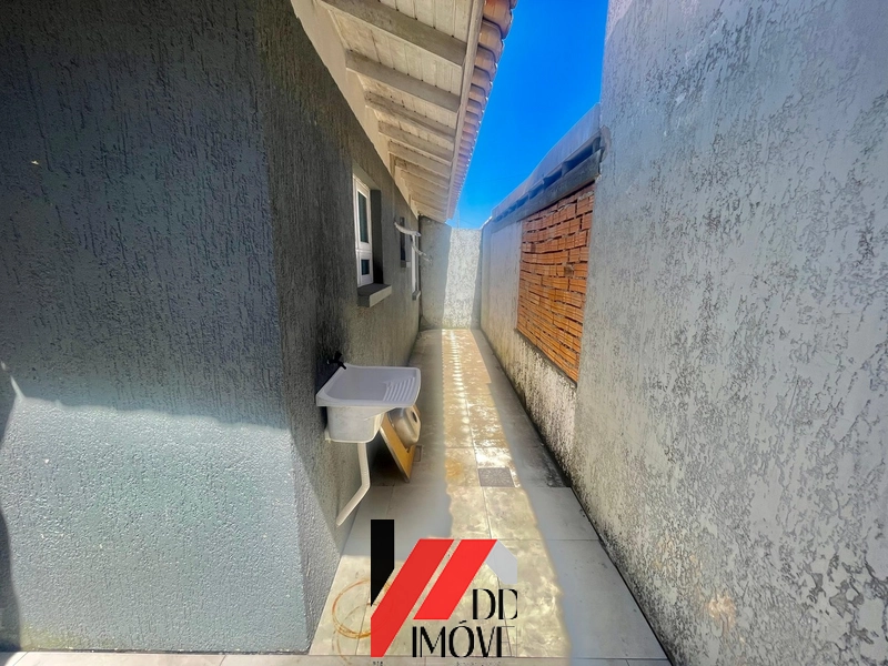 CASA COM ÓTIMA LOCALIZAÇÃO A 700 METROS DO MAR!: 4ª foto da galeria de imagens do imóvel