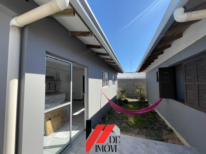 CASA COM PISCINA A POUCOS METROS DO MAR!!!: 9ª foto da galeria de imagens do imóvel
