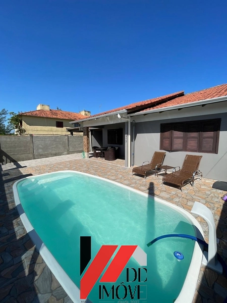 CASA COM PISCINA A POUCOS METROS DO MAR!!!: 2ª foto da galeria de imagens do imóvel