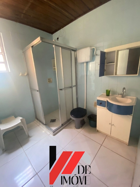 CASA AMPLA COM  4 DORMITÓRIOS A POUCOS METROS DO MAR!!!: 10ª foto da galeria de imagens do imóvel
