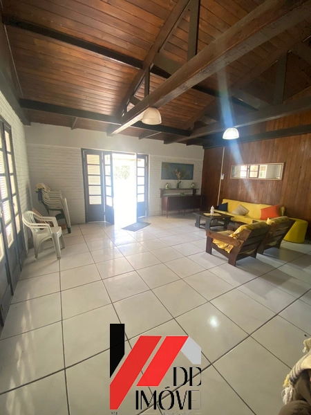 CASA AMPLA COM  4 DORMITÓRIOS A POUCOS METROS DO MAR!!!: 13ª foto da galeria de imagens do imóvel