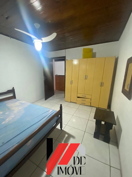 CASA AMPLA COM  4 DORMITÓRIOS A POUCOS METROS DO MAR!!!: 17ª foto da galeria de imagens do imóvel
