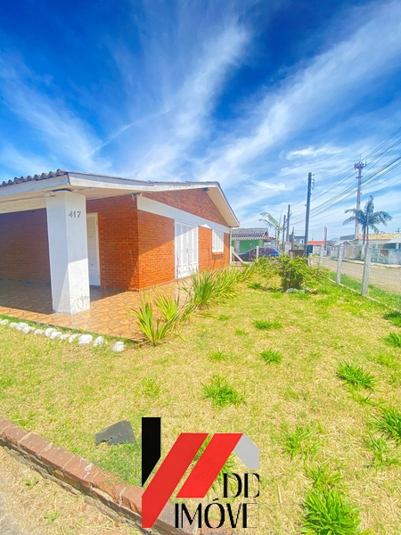 CASA AMPLA COM  4 DORMITÓRIOS A POUCOS METROS DO MAR!!!: 1ª foto da galeria de imagens do imóvel