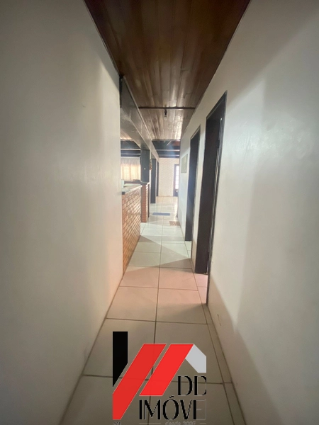 CASA AMPLA COM  4 DORMITÓRIOS A POUCOS METROS DO MAR!!!: 2ª foto da galeria de imagens do imóvel