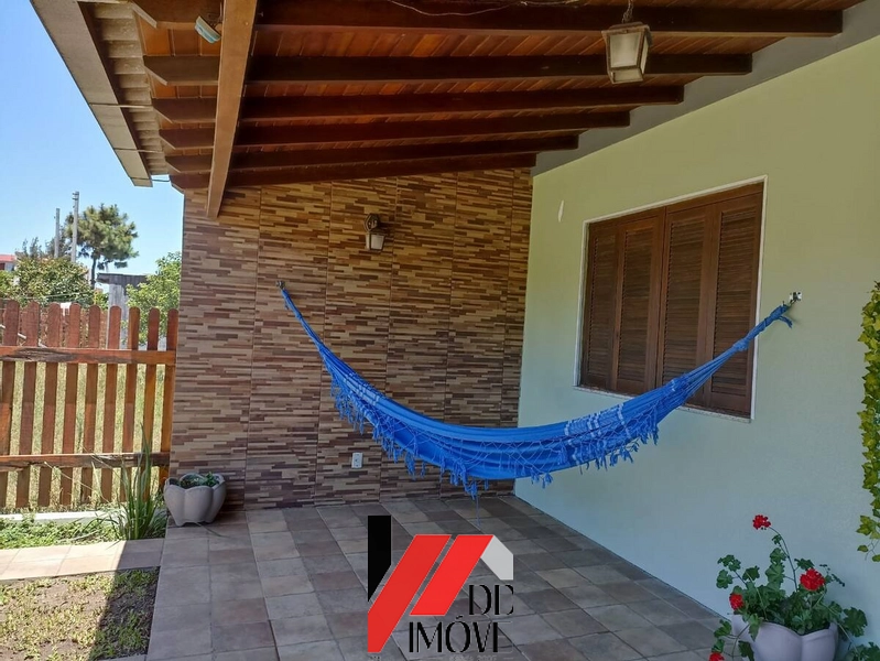 CASA A 400 METROS DO MAR!!: 1ª foto da galeria de imagens do imóvel