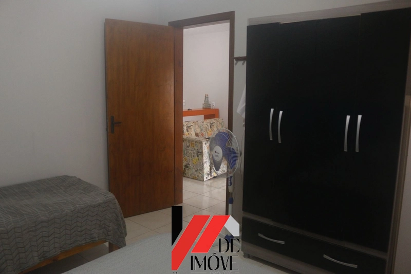 CASA COM PISCINA: 4ª foto da galeria de imagens do imóvel