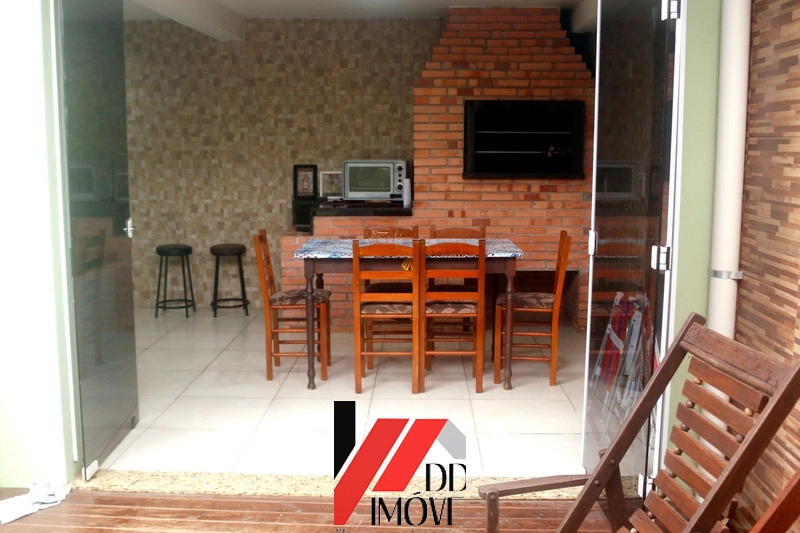 CASA COM PISCINA: 21ª foto da galeria de imagens do imóvel