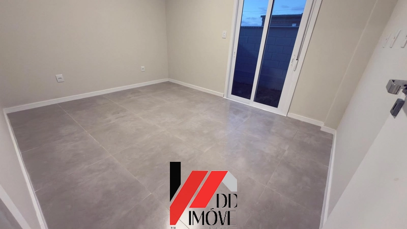 CASA COM 60X PARA PAGAR NA AVENIDA PRINCIPAL DO BAIRRO!: 3ª foto da galeria de imagens do imóvel