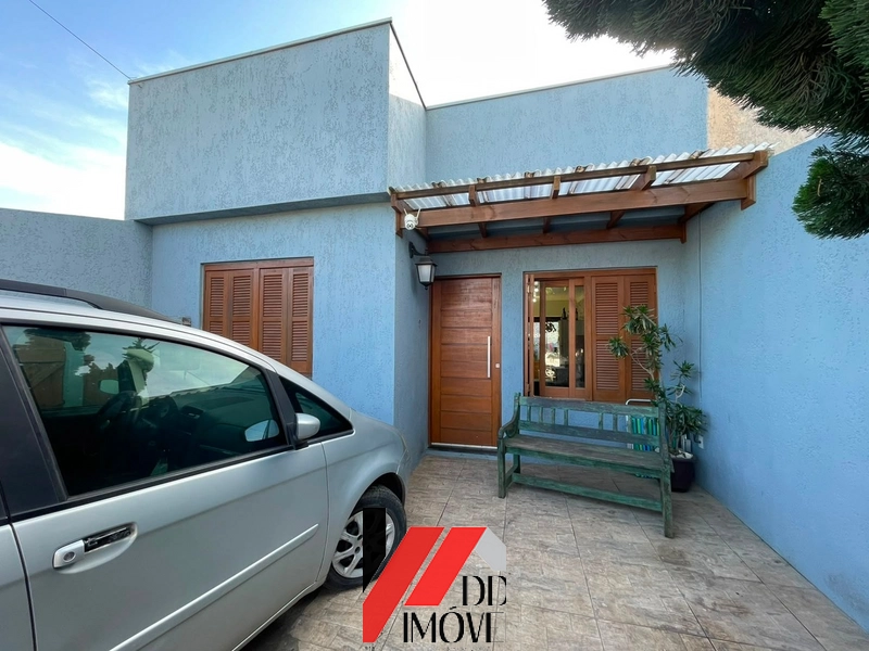 CASA A POUCOS METROS DO MAR!!: 1ª foto da galeria de imagens do imóvel