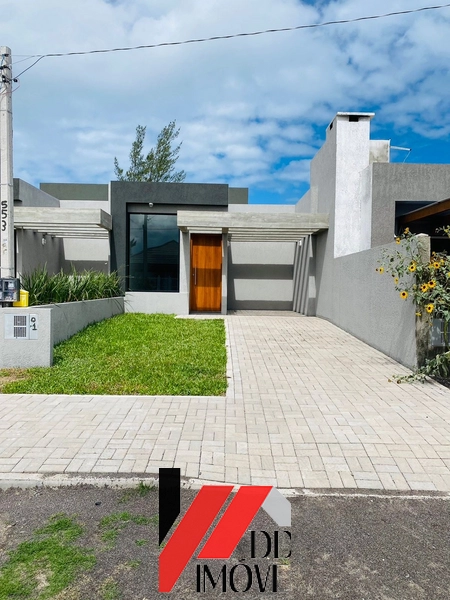 CASA A VENDA A 4 QUADRAS DO MAR!!: 1ª foto da galeria de imagens do imóvel