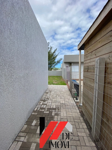 CASA A VENDA A 4 QUADRAS DO MAR!!: 12ª foto da galeria de imagens do imóvel