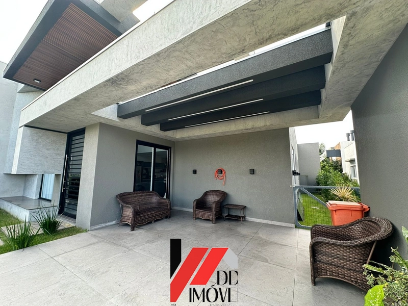 Casa com excelente padrão de construção e localização privilegiada!: 2ª foto da galeria de imagens do imóvel