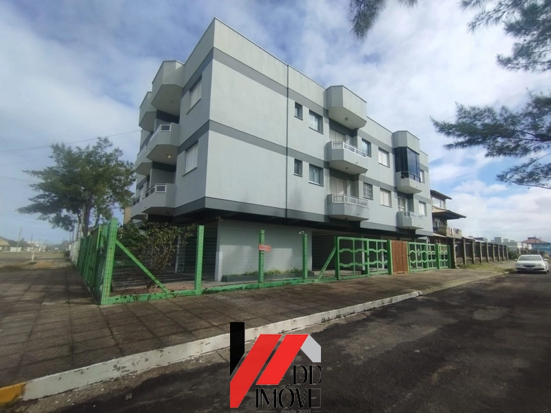 APARTAMENTO A UMA QUADRA DO MAR!!: 1ª foto da galeria de imagens do imóvel