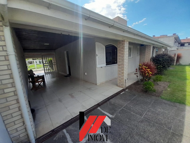 CASA A CINCO QUADRAS DO MAR A VENDA!!: 15ª foto da galeria de imagens do imóvel