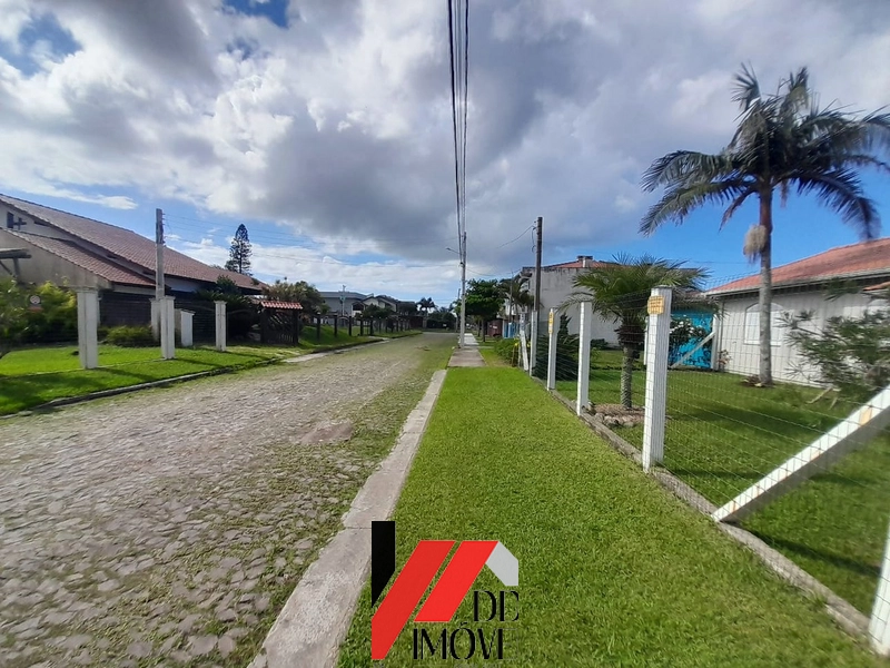 CASA A CINCO QUADRAS DO MAR A VENDA!!: 3ª foto da galeria de imagens do imóvel