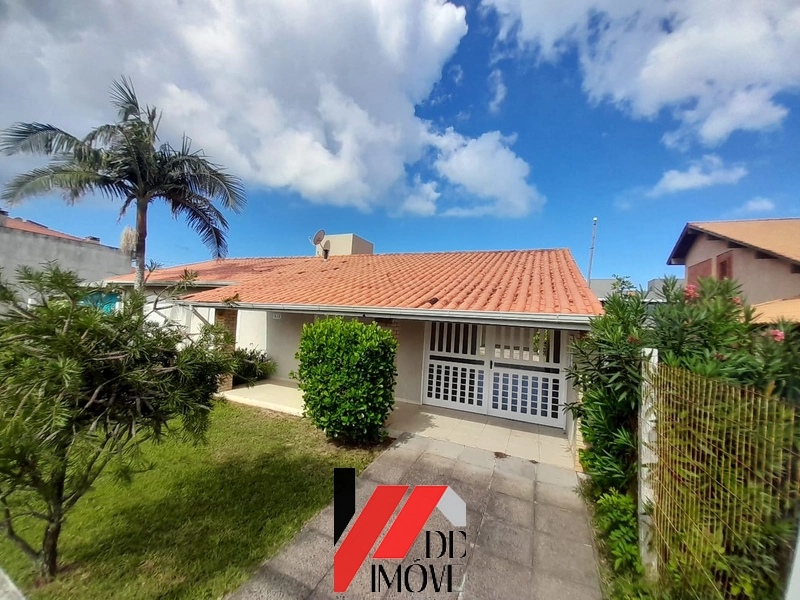 CASA A CINCO QUADRAS DO MAR A VENDA!!: 2ª foto da galeria de imagens do imóvel