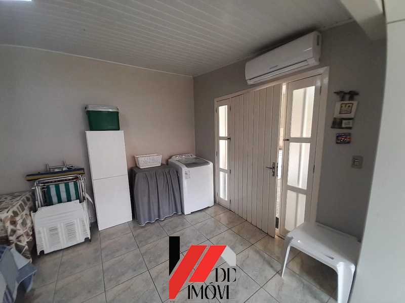 CASA A CINCO QUADRAS DO MAR A VENDA!!: 11ª foto da galeria de imagens do imóvel