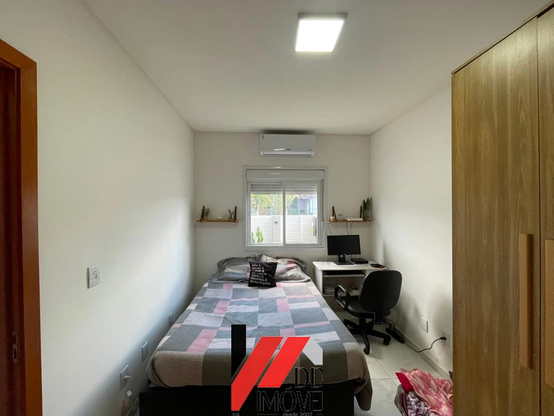 CASA DE ESQUINA A POUCOS METROS DO MAR!!: 16ª foto da galeria de imagens do imóvel