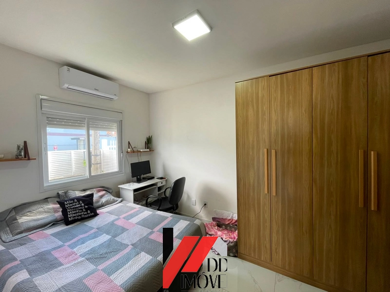 CASA DE ESQUINA A POUCOS METROS DO MAR!!: 18ª foto da galeria de imagens do imóvel