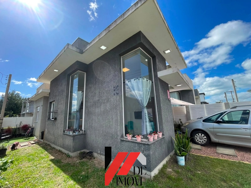 CASA DE ESQUINA A POUCOS METROS DO MAR!!: 5ª foto da galeria de imagens do imóvel