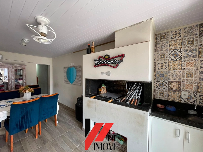 CASA A UMA QUADRA DO MAR NO BAIRRO ARAÇA!!: 6ª foto da galeria de imagens do imóvel