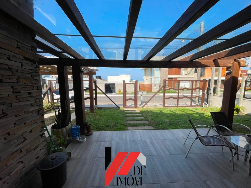 CASA A UMA QUADRA DO MAR NO BAIRRO ARAÇA!!: 2ª foto da galeria de imagens do imóvel