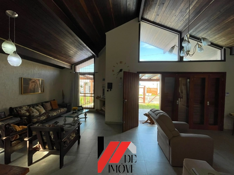 CASA A UMA QUADRA DO MAR NO BAIRRO ARAÇA!!: 25ª foto da galeria de imagens do imóvel