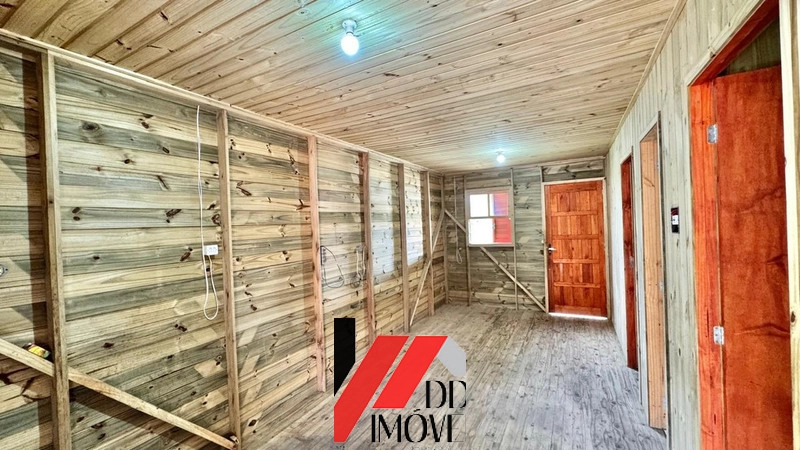 CASA DE MADEIRA PINOS TRATADA EM TERRENO DE 6X25!!: 6ª foto da galeria de imagens do imóvel