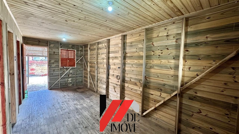 CASA DE MADEIRA PINOS TRATADA EM TERRENO DE 6X25!!: 4ª foto da galeria de imagens do imóvel