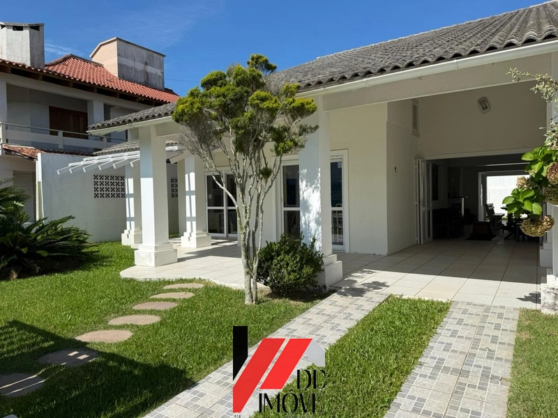 CASA DE 3 DORMITÓRIOS LADO MAR A VENDA NO CAPÃO NOVO POSTO 04!