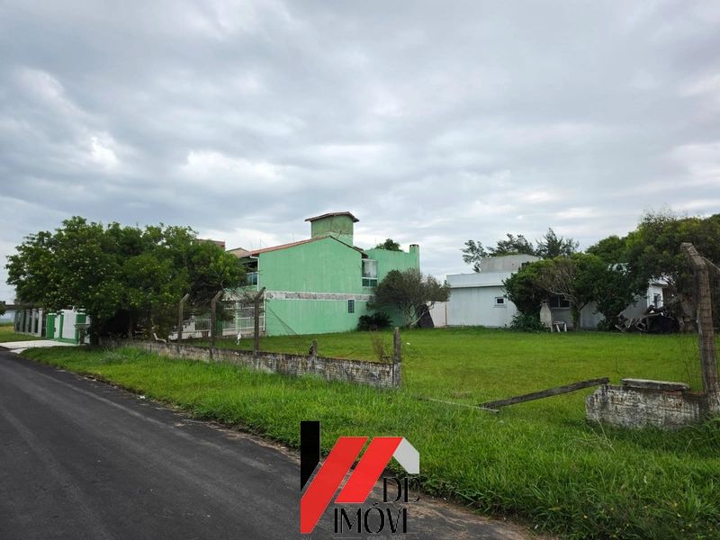TERRENO DE ESQUINA MUITO BEM LOCALIZADO A VENDA!!: 1ª foto da galeria de imagens do imóvel