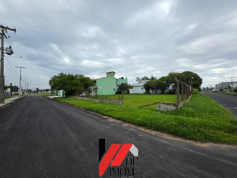 TERRENO DE ESQUINA MUITO BEM LOCALIZADO A VENDA!!: 9ª foto da galeria de imagens do imóvel